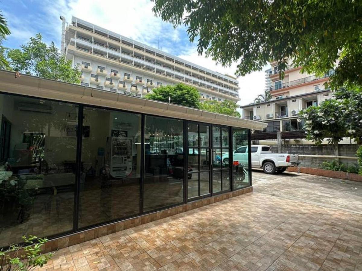 The One Sabai Living Pattaya Hotel Exterior photo